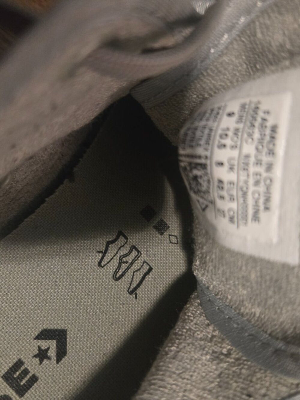 Converse - Picture 4 of 4